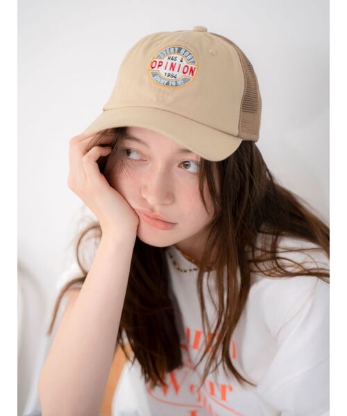 Ungrid(アングリッド)の「ワッペンデザインメッシュキャップ(キャップ・レディース・ベージュ/ネイビー/オフホワイト・FREE)」の4枚目の写真