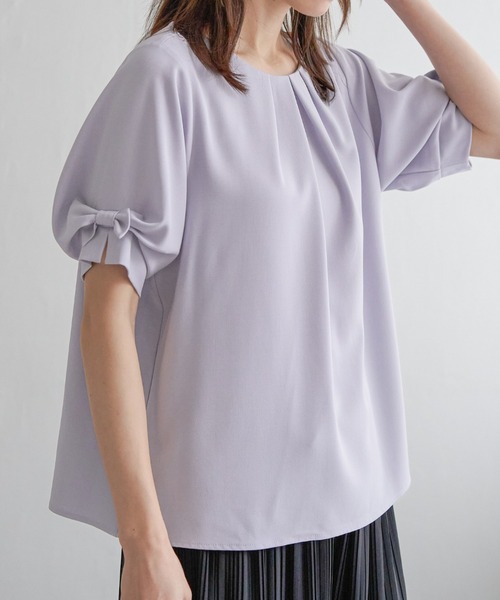 ikka(イッカ)の「ドライタッチ袖リボンブラウス(シャツ/ブラウス・レディース・オフホワイト/ライラック/ネイビー・M/L/S)」の1枚目の写真