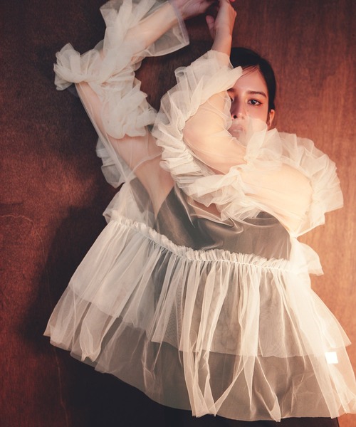 darial（ダリアル）の「【darial】frill tule tops フリルチュール 単品 トップス お呼ばれ 結婚式 二次会 成人式 同窓会 セレモニードレス パーティドレス オケージョンドレス（ドレス・レディース・ネイビー/アイボリー/ブラック/グリーン/ベージュ/ピンク・フリー）」の7枚目の写真