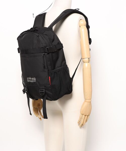 Manhattan Portage(マンハッタンポーテージ)の「EDGE PACKER ACTION BAG JR(バックパック/リュック・メンズ・ブラック・MEDIUM)」の2枚目の写真