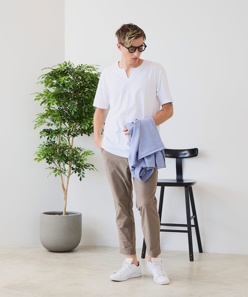 LB/S (エルビーエス)の「【汗染みの目立ちにくいTシャツ ZEROSTAIN/ゼロステイン】キーネックTシャツ 防汚 UVカット 綿タッチ・厚手(Tシャツ/カットソー・メンズ・ホワイト/ネイビー/ブラック/オフホワイト・MEDIUM/X-LARGE/LARGE)」の21枚目の写真