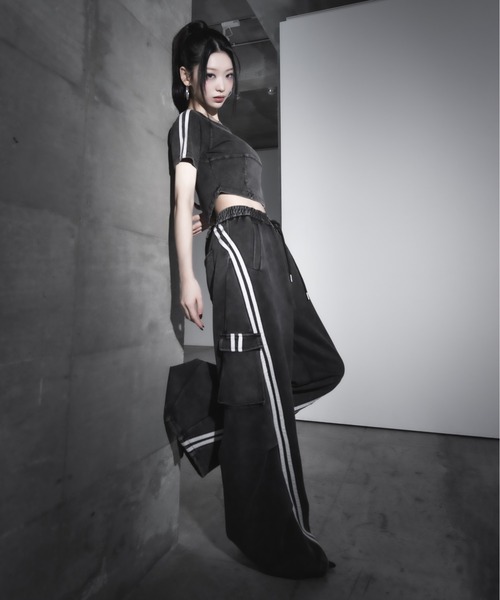 me+em select（ミームセレクト）の「【 ２color ／裾絞り可能２WAY 】ピグメントヴィンテージサイドラインタックワイドスウェットパンツ ／ pigment vintage sideline tuck wide sweatpants（スウェットパンツ・レディース・ブラック/グレー・FREE）」の5枚目の写真