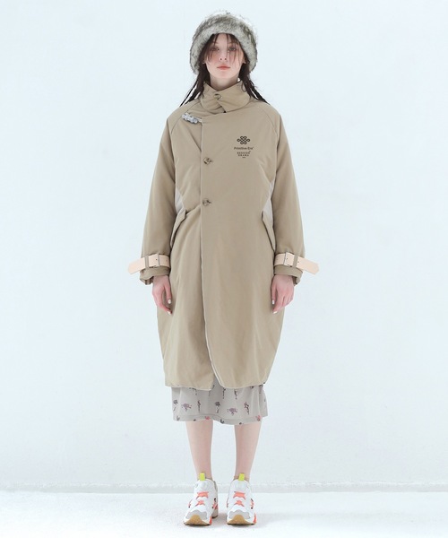 bedsidedrama(ベットサイドドラマ)の「Star Relic Reversible Coat(ステンカラーコート・レディース・ブラック/ベージュ・1/2)」の2枚目の写真