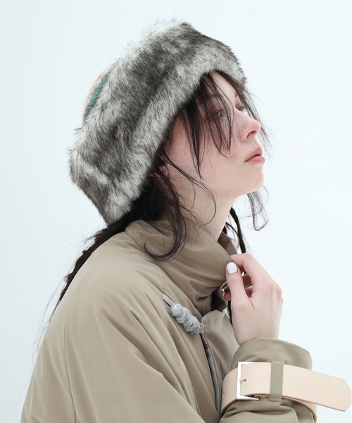 bedsidedrama(ベットサイドドラマ)の「Star Relic Reversible Coat(ステンカラーコート・レディース・ブラック/ベージュ・1/2)」の6枚目の写真