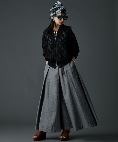 GEVS.（ジェイヴィス）の「タックマキシスカート＜大きいサイズ有＞GEVS.（スカート・レディース・グレイッシュベージュ/グレー・M/L/LL/3L/4L/5L）」の4枚目の写真