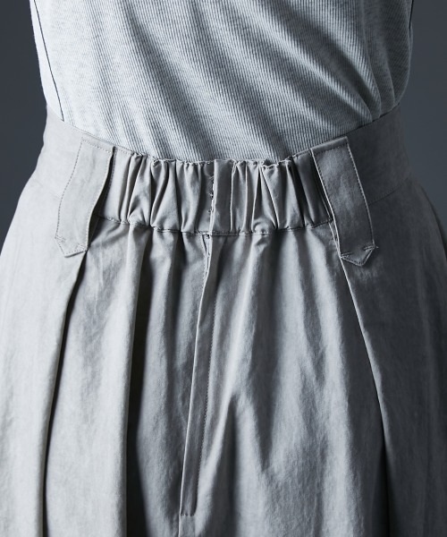 GEVS.（ジェイヴィス）の「タックマキシスカート＜大きいサイズ有＞GEVS.（スカート・レディース・グレイッシュベージュ/グレー・M/L/LL/3L/4L/5L）」の18枚目の写真