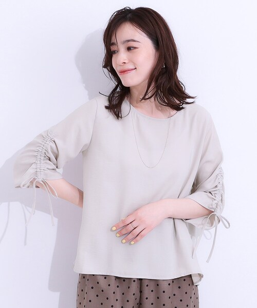 DRESKIP（ドレスキップ）の「【高レビュー/セットアップ可】お袖シャーリング 麻調ブラウス（シャツ/ブラウス・レディース・ライトベージュ/グリーン系/ネイビー・01/02/03/04）」の9枚目の写真