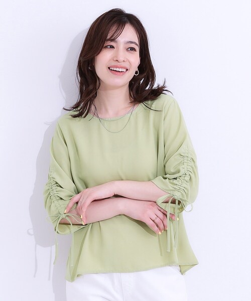 DRESKIP（ドレスキップ）の「【高レビュー/セットアップ可】お袖シャーリング 麻調ブラウス（シャツ/ブラウス・レディース・ライトベージュ/グリーン系/ネイビー・01/02/03/04）」の14枚目の写真