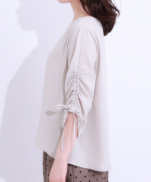 DRESKIP（ドレスキップ）の「【高レビュー/セットアップ可】お袖シャーリング 麻調ブラウス（シャツ/ブラウス・レディース・ライトベージュ/グリーン系/ネイビー・01/02/03/04）」の19枚目の写真