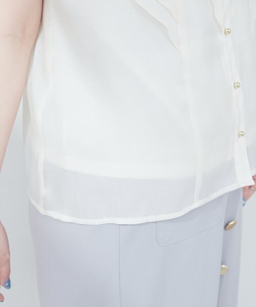 natural couture(ナチュラルクチュール)の「ラッフルフリルキーネックブラウス(シャツ/ブラウス・レディース・グレー/アイボリー/ライトベージュ/ピンク/ブラック/その他1・FREE)」の18枚目の写真