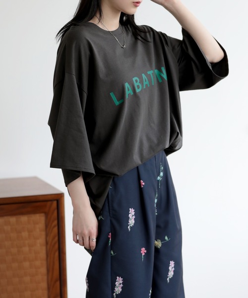SUNFLOWER EIGHT(サンフラワーエイト)の「ロゴTシャツ(Tシャツ/カットソー・レディース・ブラック/オフホワイト/チャコールグレー・M)」の13枚目の写真