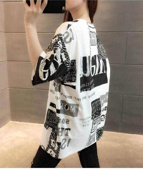 LETee(レティー)の「存在感抜群の総柄ボックスプリント♪1枚で映えるオーバーサイズロゴTシャツ(Tシャツ/カットソー・レディース・グレー/ピンク・FREE)」の5枚目の写真