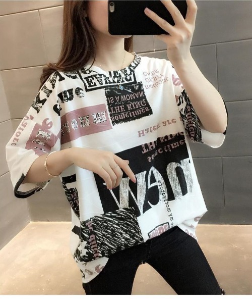 LETee(レティー)の「存在感抜群の総柄ボックスプリント♪1枚で映えるオーバーサイズロゴTシャツ(Tシャツ/カットソー・レディース・グレー/ピンク・FREE)」の7枚目の写真