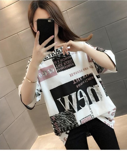 LETee(レティー)の「存在感抜群の総柄ボックスプリント♪1枚で映えるオーバーサイズロゴTシャツ(Tシャツ/カットソー・レディース・グレー/ピンク・FREE)」の8枚目の写真