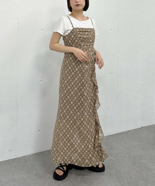 archives(アルシーヴ)の「バイアスチェックキャミワンピース(ワンピース・レディース・ブラウン/ベージュ・MEDIUM)」の14枚目の写真