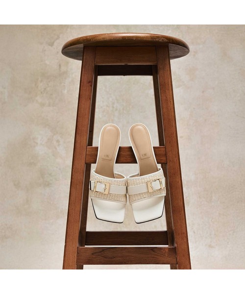 台湾 CHARLES&KEITH Whitney レザー＆ラフィアバックル ミュール Whitneyホイットニーラフィア&レザーバックルヒールミュール