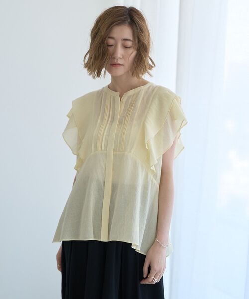 YECCA VECCA（イェッカヴェッカ）の「シアーラッフルブラウス（シャツ/ブラウス・レディース・イエロー/ブラック/オフホワイト・FREE）」の8枚目の写真