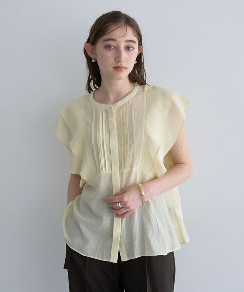 YECCA VECCA（イェッカヴェッカ）の「シアーラッフルブラウス（シャツ/ブラウス・レディース・イエロー/ブラック/オフホワイト・FREE）」の3枚目の写真