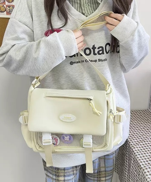 gossip!ロサンゼルス(ゴシップロサンゼルス)の「大容量 クロスボディバッグ 痛バッグ(ショルダーバッグ・レディース・ブラック/オフホワイト/ベージュ・FREE)」の19枚目の写真