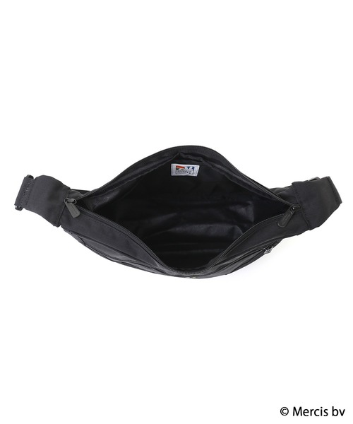 Manhattan Portage(マンハッタンポーテージ)の「DUET SHOULDER BAG 500D CORDURA MIFFY 70TH(ショルダーバッグ・レディース・ブラック・SMALL)」の12枚目の写真