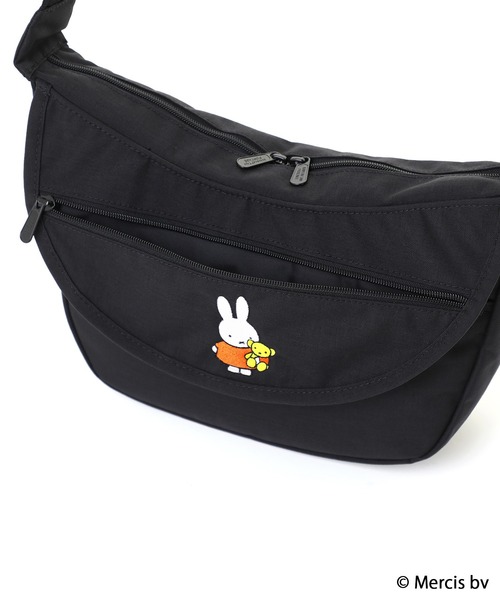 Manhattan Portage(マンハッタンポーテージ)の「DUET SHOULDER BAG 500D CORDURA MIFFY 70TH(ショルダーバッグ・レディース・ブラック・SMALL)」の11枚目の写真