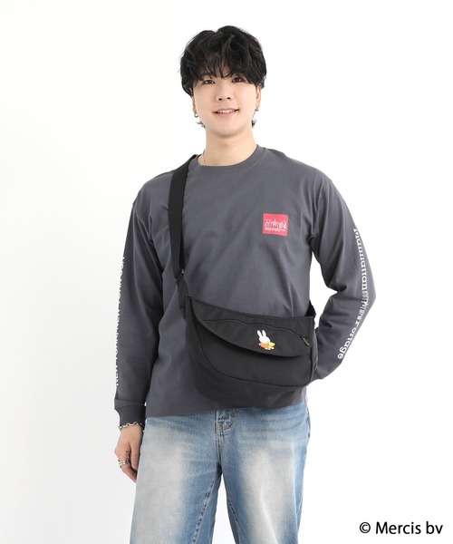 Manhattan Portage(マンハッタンポーテージ)の「DUET SHOULDER BAG 500D CORDURA MIFFY 70TH(ショルダーバッグ・レディース・ブラック・SMALL)」の3枚目の写真