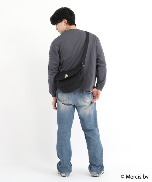 Manhattan Portage(マンハッタンポーテージ)の「DUET SHOULDER BAG 500D CORDURA MIFFY 70TH(ショルダーバッグ・レディース・ブラック・SMALL)」の2枚目の写真
