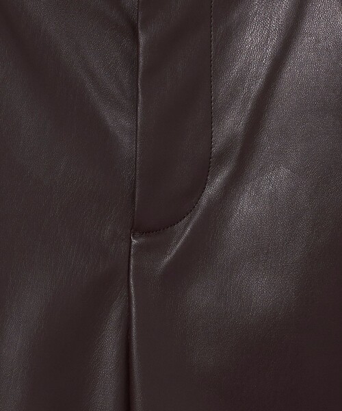 AEWEN MATOPH（イウエン マトフ）の「＜AEWEN MATOPH＞レザーライク ハーフパンツ（その他パンツ・レディース・ダークブラウン/ブラック・36/38）」の17枚目の写真