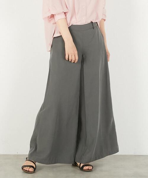 MELROSE claire(メルローズ クレール)の「【テンセルリネンセンタータックフレアパンツ】(その他パンツ・レディース・ネイビー/グレー/イエロー・2/3)」の2枚目の写真