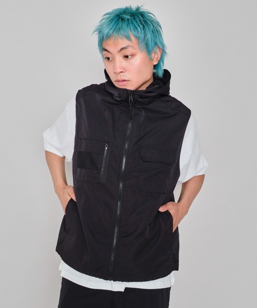 WEGO(ウィゴー)の「WEGO/フードナイロンベスト(ベスト・メンズ・ブラック・MEDIUM/LARGE)」の11枚目の写真
