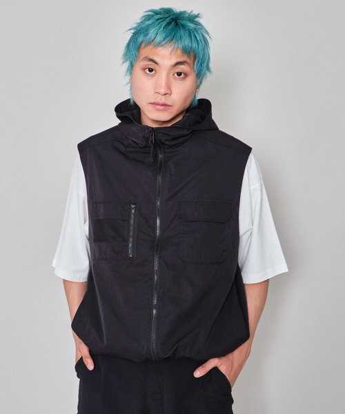 WEGO(ウィゴー)の「WEGO/フードナイロンベスト(ベスト・メンズ・ブラック・MEDIUM/LARGE)」の14枚目の写真
