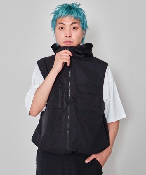 WEGO(ウィゴー)の「WEGO/フードナイロンベスト(ベスト・メンズ・ブラック・MEDIUM/LARGE)」の15枚目の写真