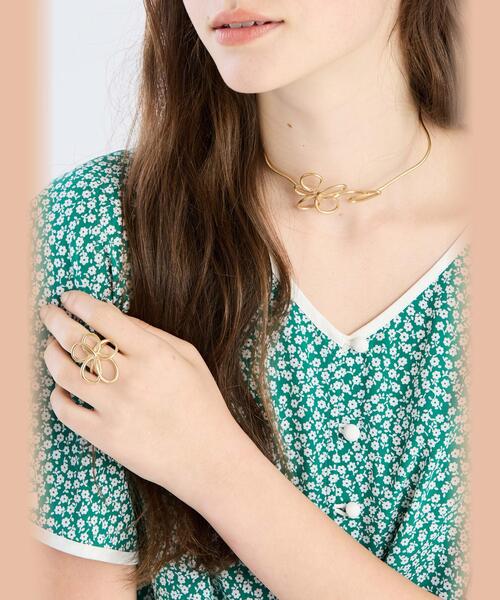 To b. by agnes b.（トゥービーバイアニエスベー）の「フラワー リング（リング・レディース・ゴールド・FREE）」の6枚目の写真