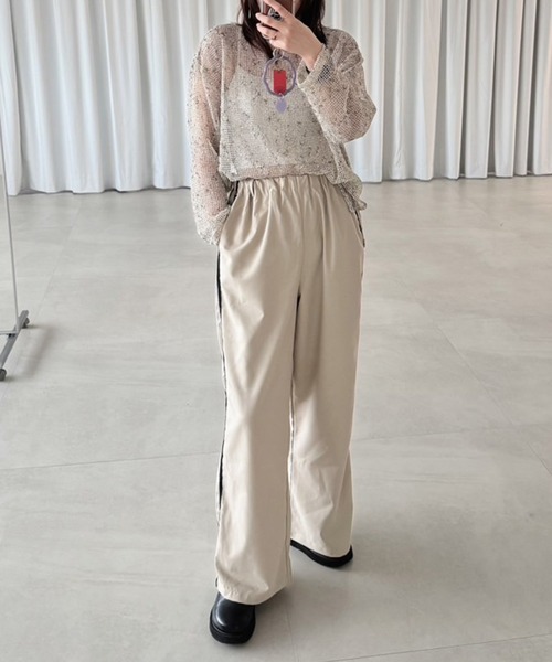 MUHET(ミュエータ)の「double line easy pants / ラインイージーパンツ(スラックス・レディース・チャコールグレー/ベージュ・MEDIUM/LARGE/SMALL)」の5枚目の写真