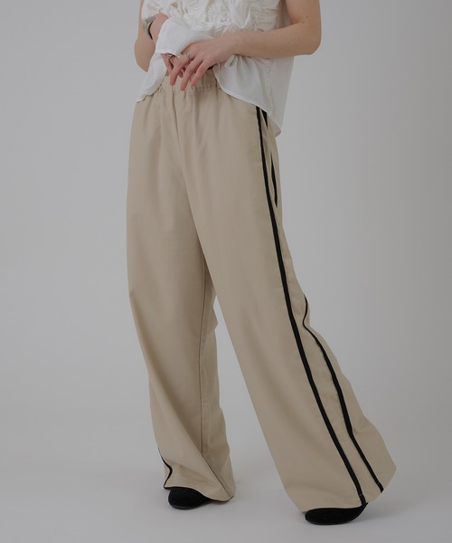 MUHET(ミュエータ)の「double line easy pants / ラインイージーパンツ(スラックス・レディース・チャコールグレー/ベージュ・MEDIUM/LARGE/SMALL)」の7枚目の写真