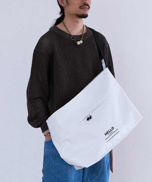 1/2 HALF(ニブンノイチハーフ)の「1/2HALF TARPOLIN MESSENGER Lsize(メッセンジャーバッグ・メンズ・イエロー/オレンジ/レッド/ホワイト/ブルー/ブラック/エメラルド/オリーブ・FREE)」の2枚目の写真