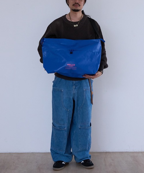 1/2 HALF(ニブンノイチハーフ)の「1/2HALF TARPOLIN MESSENGER Lsize(メッセンジャーバッグ・メンズ・イエロー/オレンジ/レッド/ホワイト/ブルー/ブラック/エメラルド/オリーブ・FREE)」の12枚目の写真