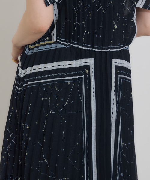 KATHARINE ROSS（キャサリンロス）の「【KATHARINE ROSS】キャサリンロススタープリントワンピース（ワンピース・レディース・ブラック/アイボリー・MEDIUM）」の11枚目の写真