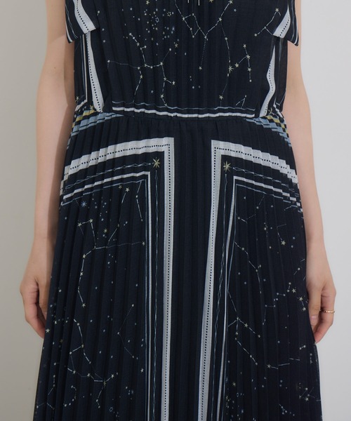 KATHARINE ROSS（キャサリンロス）の「【KATHARINE ROSS】キャサリンロススタープリントワンピース（ワンピース・レディース・ブラック/アイボリー・MEDIUM）」の9枚目の写真