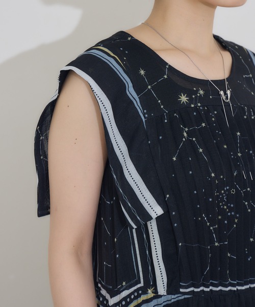 KATHARINE ROSS（キャサリンロス）の「【KATHARINE ROSS】キャサリンロススタープリントワンピース（ワンピース・レディース・ブラック/アイボリー・MEDIUM）」の7枚目の写真