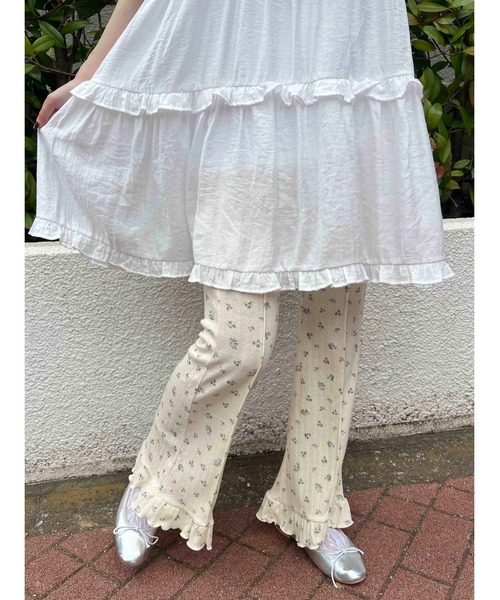 WC(ダブル シー)の「《2025新作》リトルフラワーフリルフレアパンツ(その他パンツ・レディース・ピンク/グレー/アイボリー・FREE)」の12枚目の写真