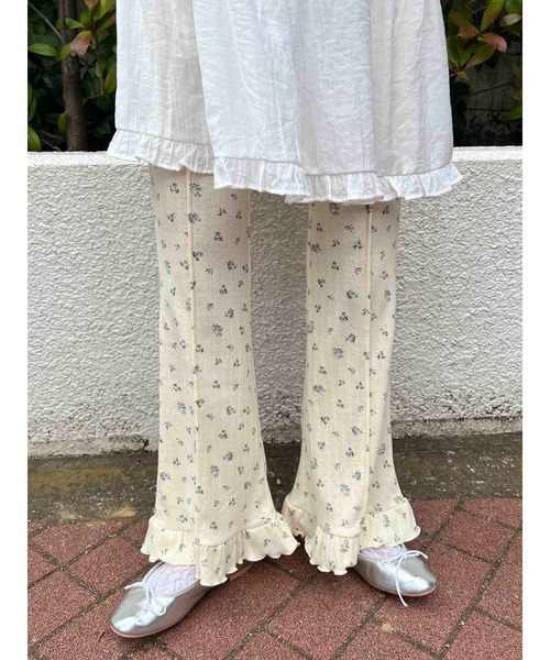 WC(ダブル シー)の「《2025新作》リトルフラワーフリルフレアパンツ(その他パンツ・レディース・ピンク/グレー/アイボリー・FREE)」の13枚目の写真