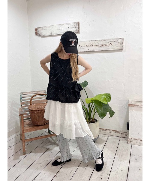 WC(ダブル シー)の「《2025新作》リトルフラワーフリルフレアパンツ(その他パンツ・レディース・ピンク/グレー/アイボリー・FREE)」の7枚目の写真