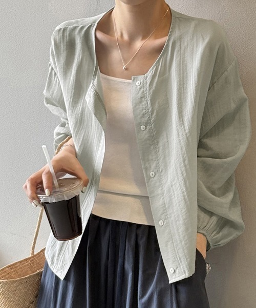 ReRe(リリ)の「ノーカラー長袖ブラウス(シャツ/ブラウス・レディース・ライトブルー/オフホワイト/セージグリーン/ライトイエロー・MEDIUM)」の3枚目の写真