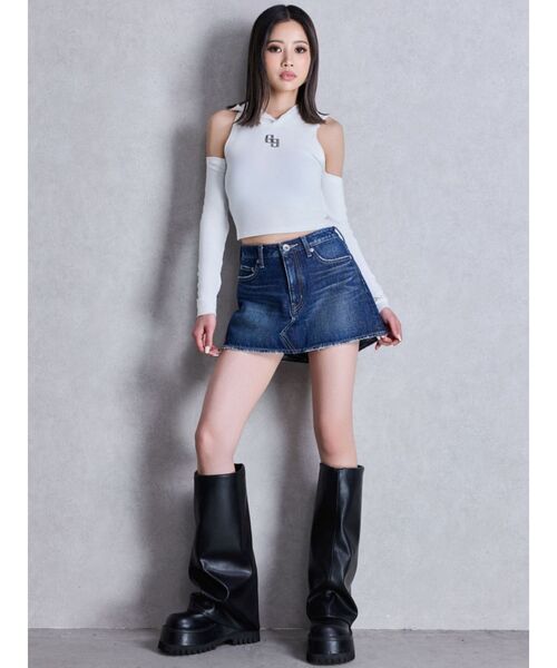 GYDA(ジェイダ)の「GGフードショルダーオープンデザインショートトップス(Tシャツ/カットソー・レディース・オフホワイト/グレー/ブラック・FREE)」の6枚目の写真
