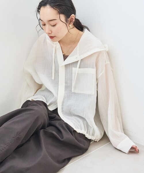 coen(コーエン)の「シアーワッシャーフーディシャツ(シャツ/ブラウス・レディース・オフホワイト/ブラック/ベージュ・L/M)」の2枚目の写真