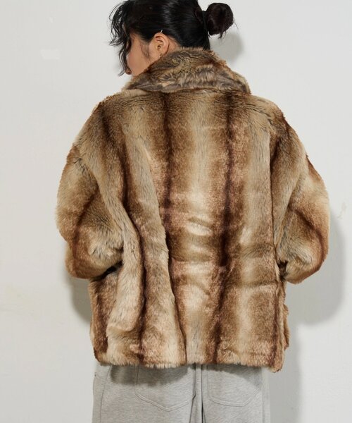 WHO'S WHO gallery（フーズフーギャラリー）の「【2サイズ展開】FAUX JACKET/ファージャケット（その他アウター・レディース・ブラウン/オフホワイト/ダークブラウン・LARGE/MEDIUM）」の14枚目の写真