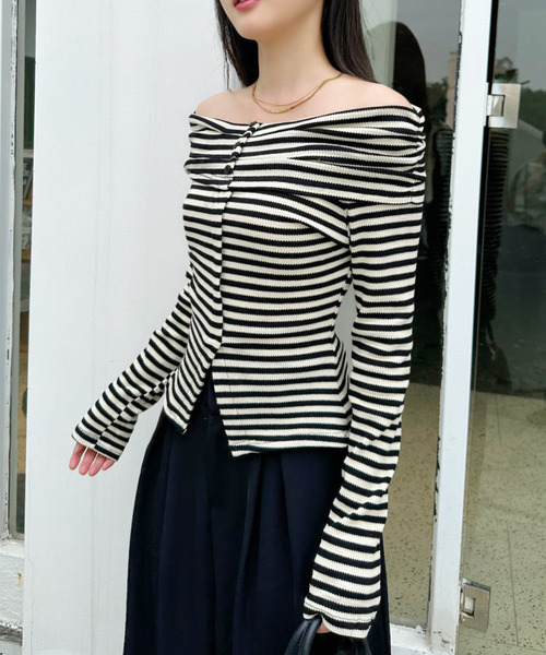 Ada.(エイダ)の「オフショル 長袖 ボタンデザイン トップス(Tシャツ/カットソー・レディース・ベージュ系その他/ホワイト/ブラック×ホワイト/ブラック・FREE)」の19枚目の写真