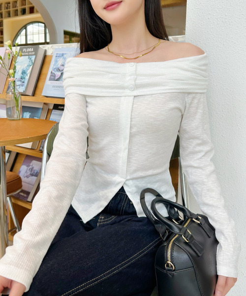 Ada.(エイダ)の「オフショル 長袖 ボタンデザイン トップス(Tシャツ/カットソー・レディース・ベージュ系その他/ホワイト/ブラック×ホワイト/ブラック・FREE)」の21枚目の写真
