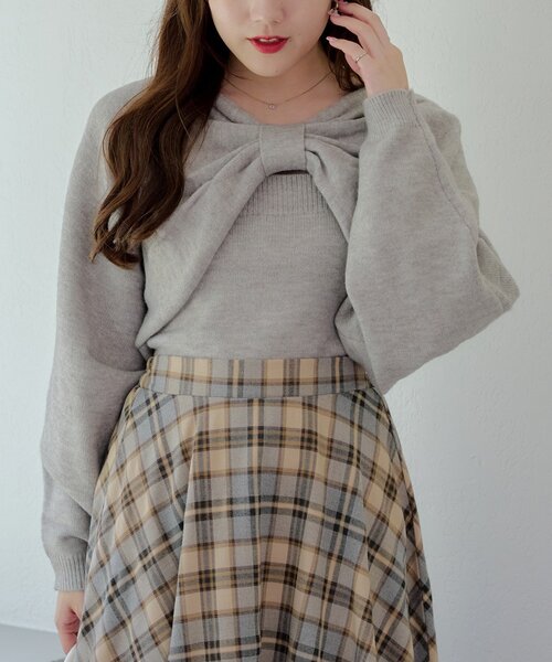 continuer de NICE CLAUP（コンティニューデナイスクラップ）の「リボン+キャミセットニット（ニット/セーター・レディース・オフホワイト/トップグレー/ブラック/ピンク/ブラウン/ブルー・FREE）」の16枚目の写真